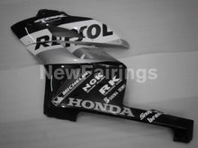 Charger l&#39;image dans la galerie, Black and Silver Repsol - CBR1000RR 04-05 Fairing Kit -