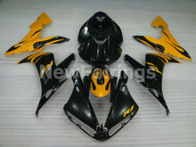 Charger l'image dans la galerie, Black and Yellow Flame - YZF-R1 04-06 Fairing Kit