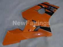 Charger l'image dans la galerie, Orange and Black Factory Style - GSX-R600 04-05 Fairing Kit