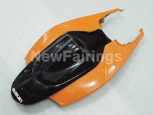 Charger l'image dans la galerie, Orange and Black Factory Style - GSX-R750 06-07 Fairing Kit