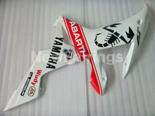 Charger l'image dans la galerie, Red and White Scorpion - YZF-R1 02-03 Fairing Kit
