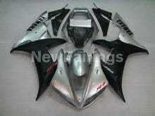 Charger l'image dans la galerie, Silver and Matte Black Factory Style - YZF-R1 02-03 Fairing