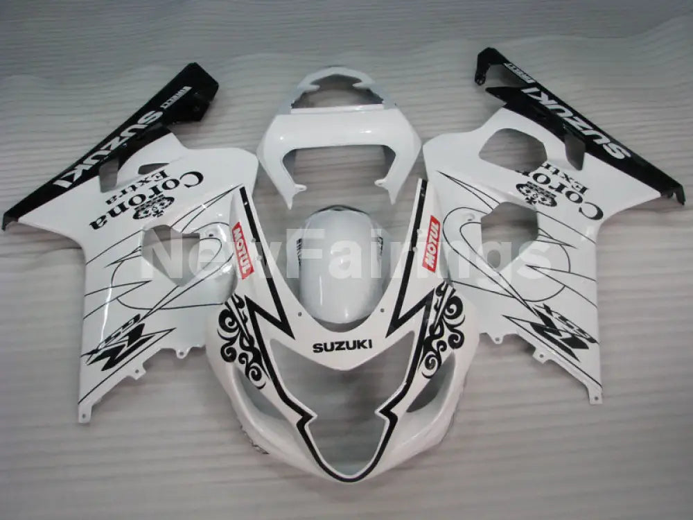 White and Black Corona - GSX-R600 04-05 Fairing Kit
