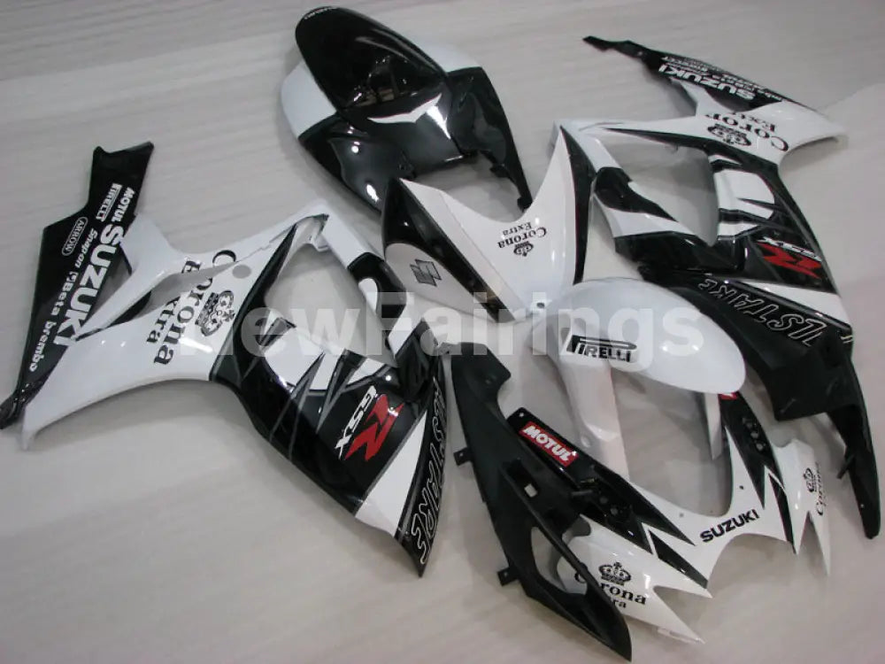 White and Black Corona - GSX-R600 06-07 Fairing Kit