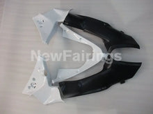 Charger l&#39;image dans la galerie, White and Silver Factory Style - CBR 929 RR 00-01 Fairing