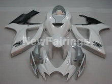 Charger l'image dans la galerie, White and Silver Factory Style - GSX-R600 06-07 Fairing Kit